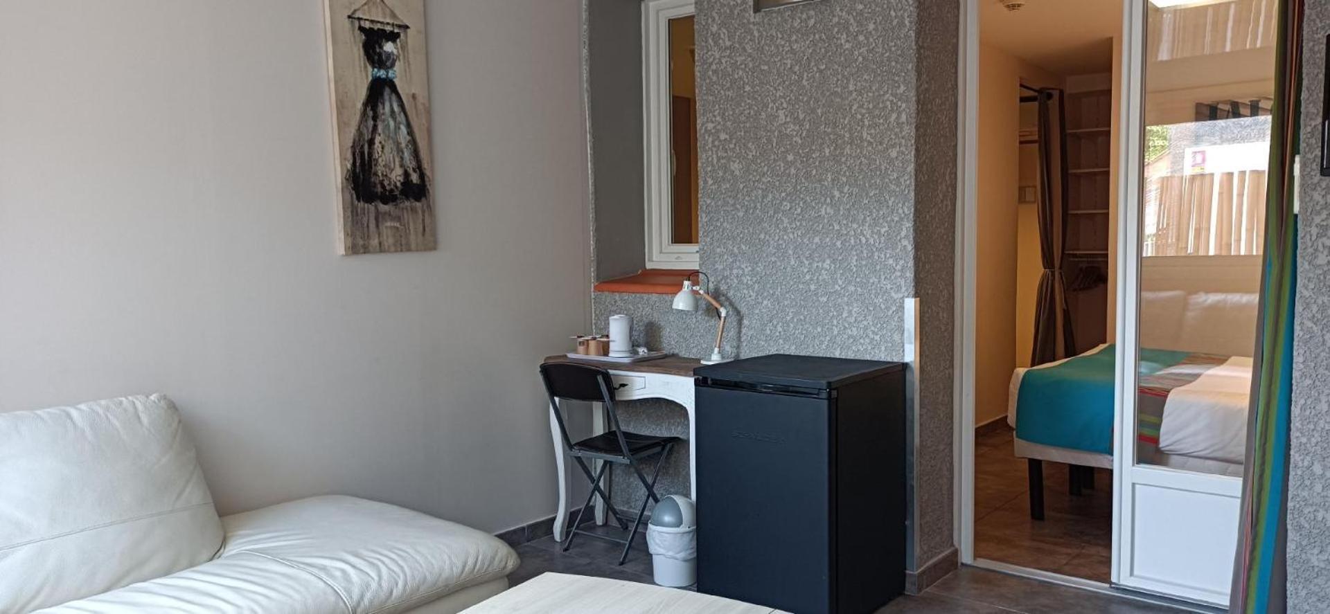 Hotel Le Majestic Canet Plage Экстерьер фото